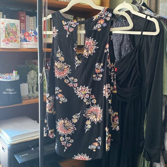 OLD NAVY floral print tank top - Picture 2 of 5